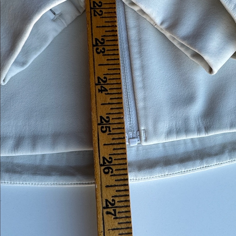 lululemon athletica Cream Hooded Zip Jacket - Picture 14 of 16